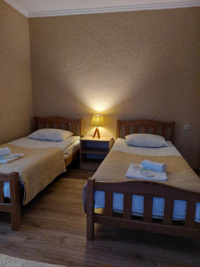 Sesilia Hotell Kazbegi Eksteriør bilde