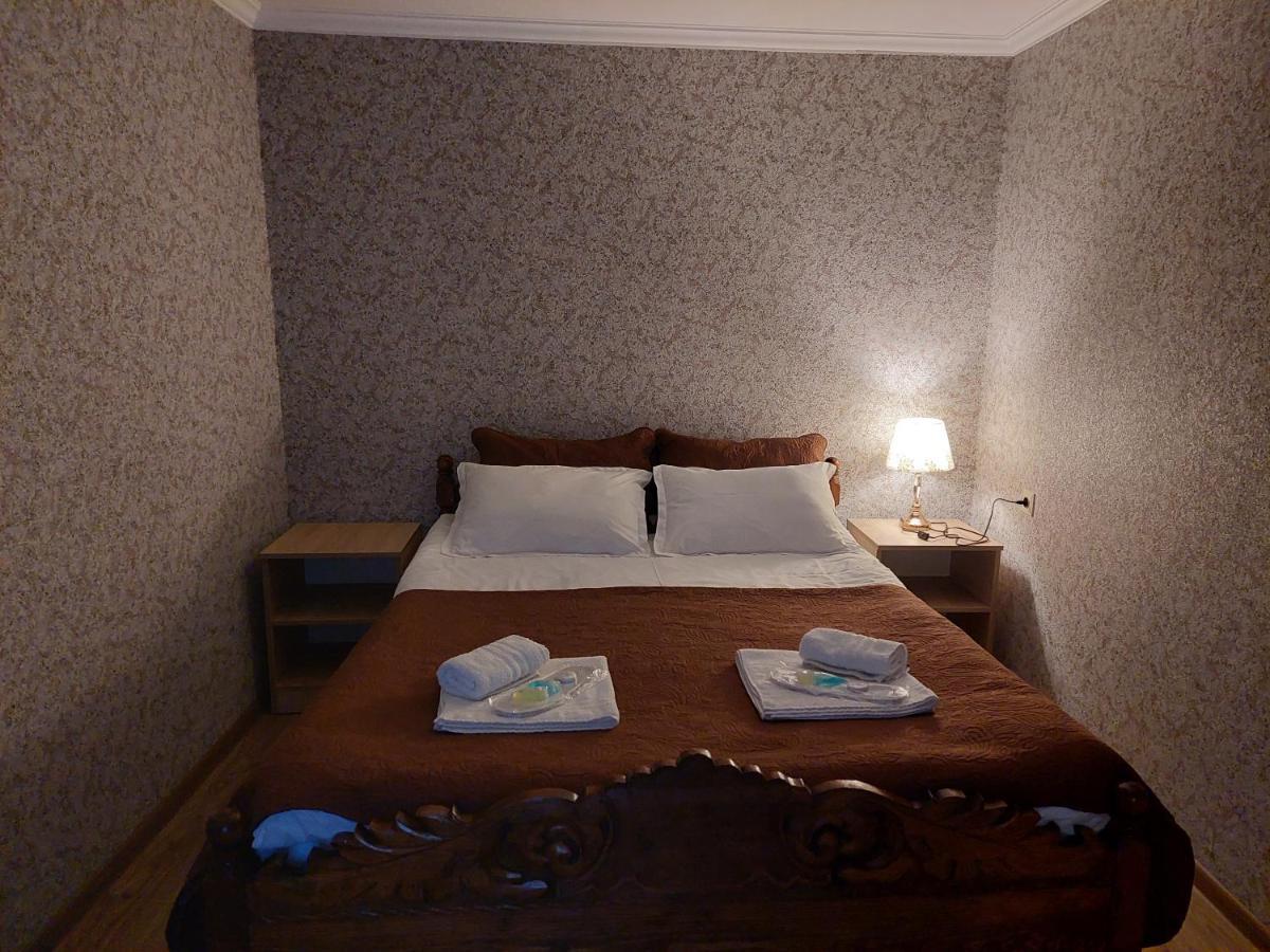 Sesilia Hotell Kazbegi Eksteriør bilde
