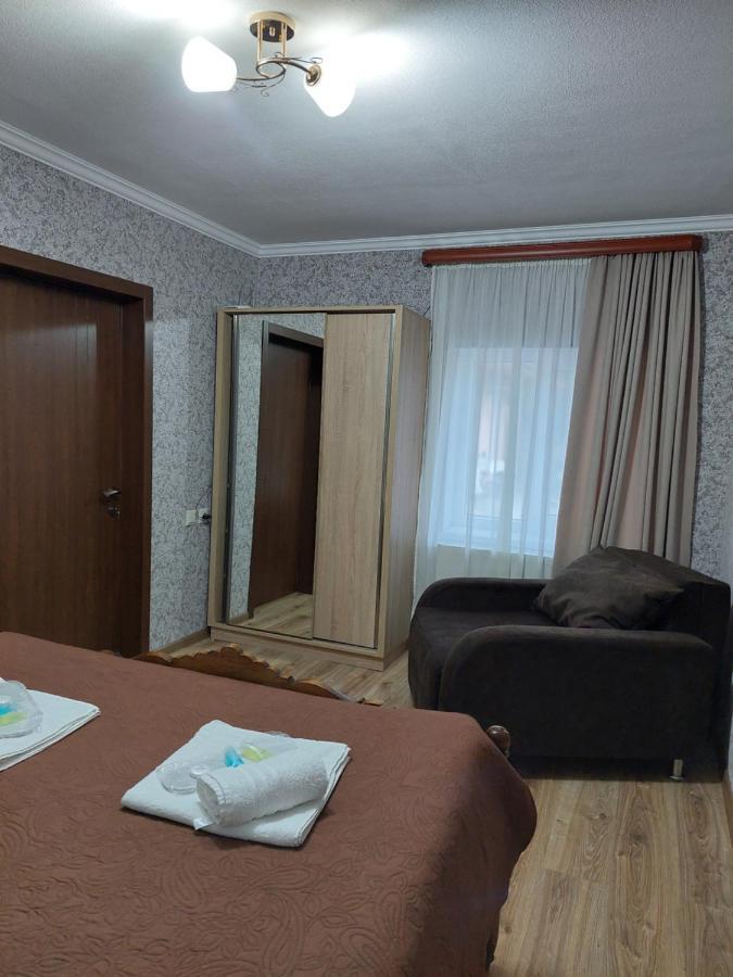 Sesilia Hotell Kazbegi Eksteriør bilde
