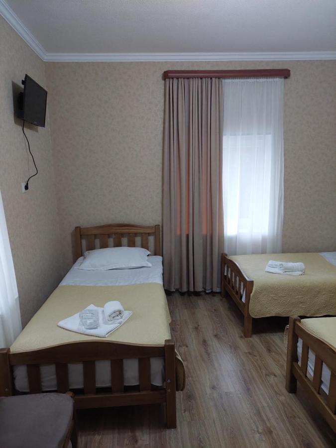 Sesilia Hotell Kazbegi Eksteriør bilde
