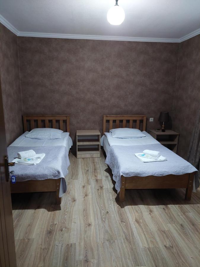Sesilia Hotell Kazbegi Eksteriør bilde